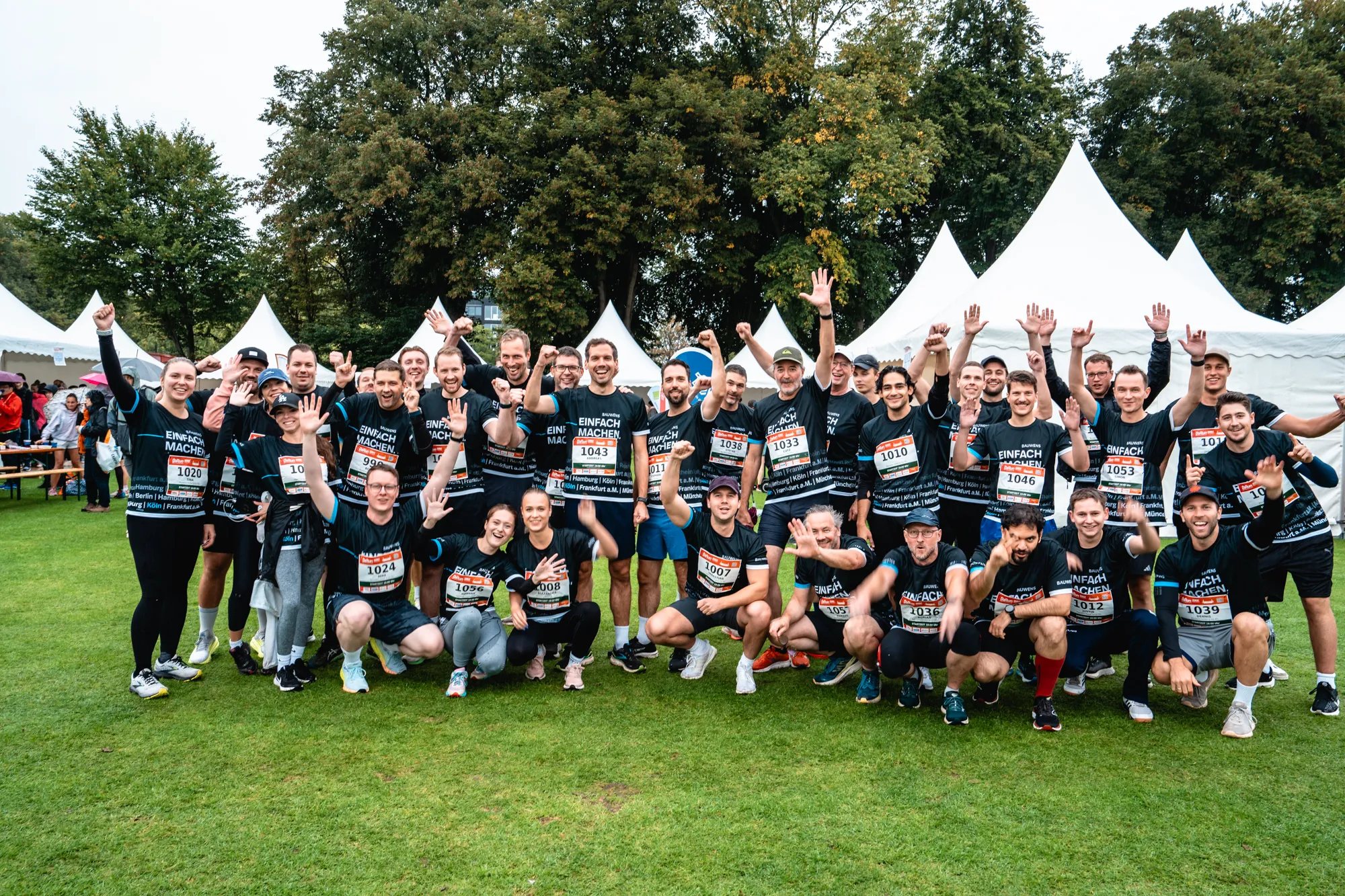 Teamfoto von Bauwens Mitarbeitern