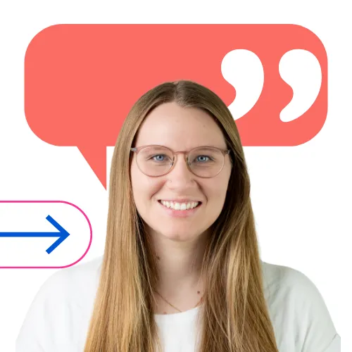 Smiling young woman with long hair and glasses in front of a big chat bubble, representing teamwork at collaboration Factory AG.