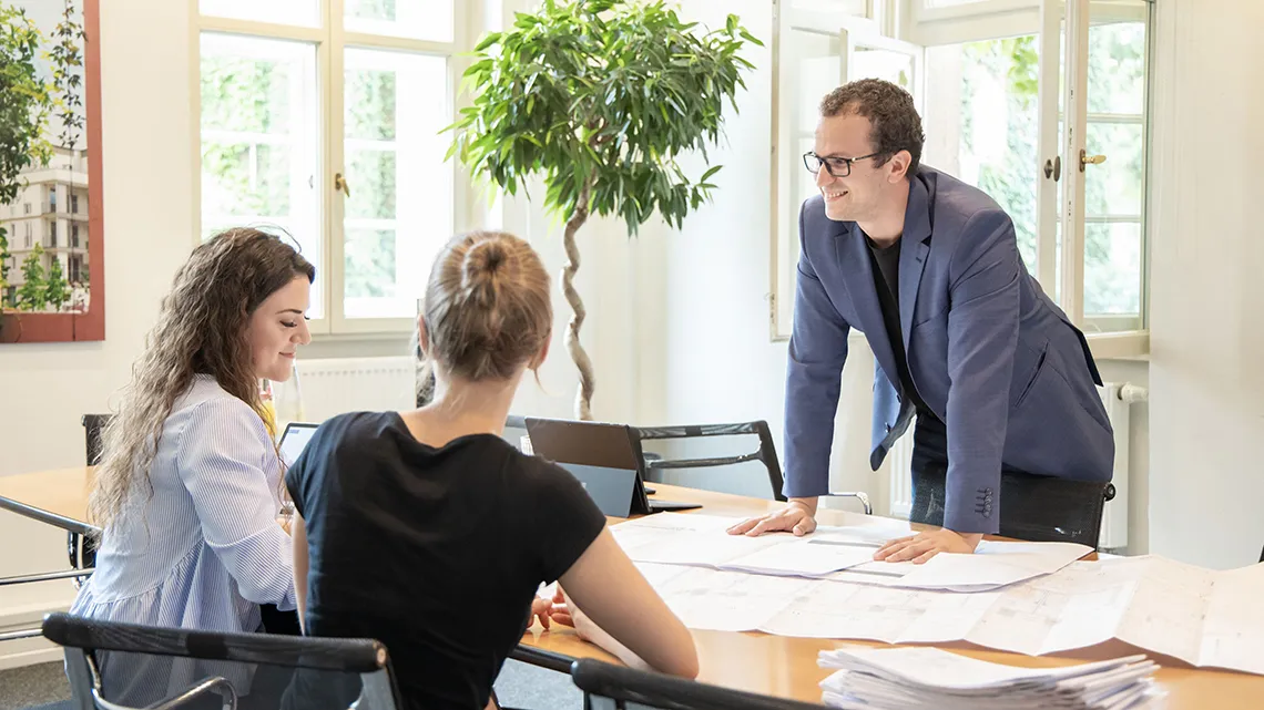 Mitarbeiter von EPPLE in einem Meeting