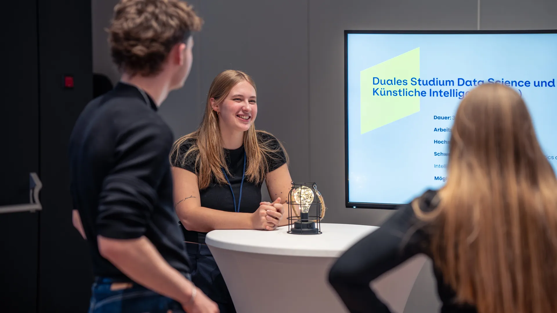Bild eines Marktstands auf der Young Talents Night