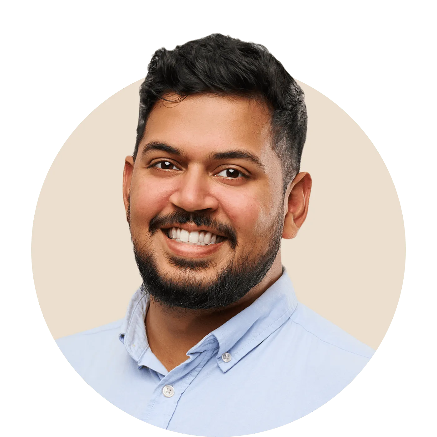 Das ist Musa Ullah, Ansprechpartner für den Bereich Serviceaußendienst. emd vor einem neutralen Hintergrund.
