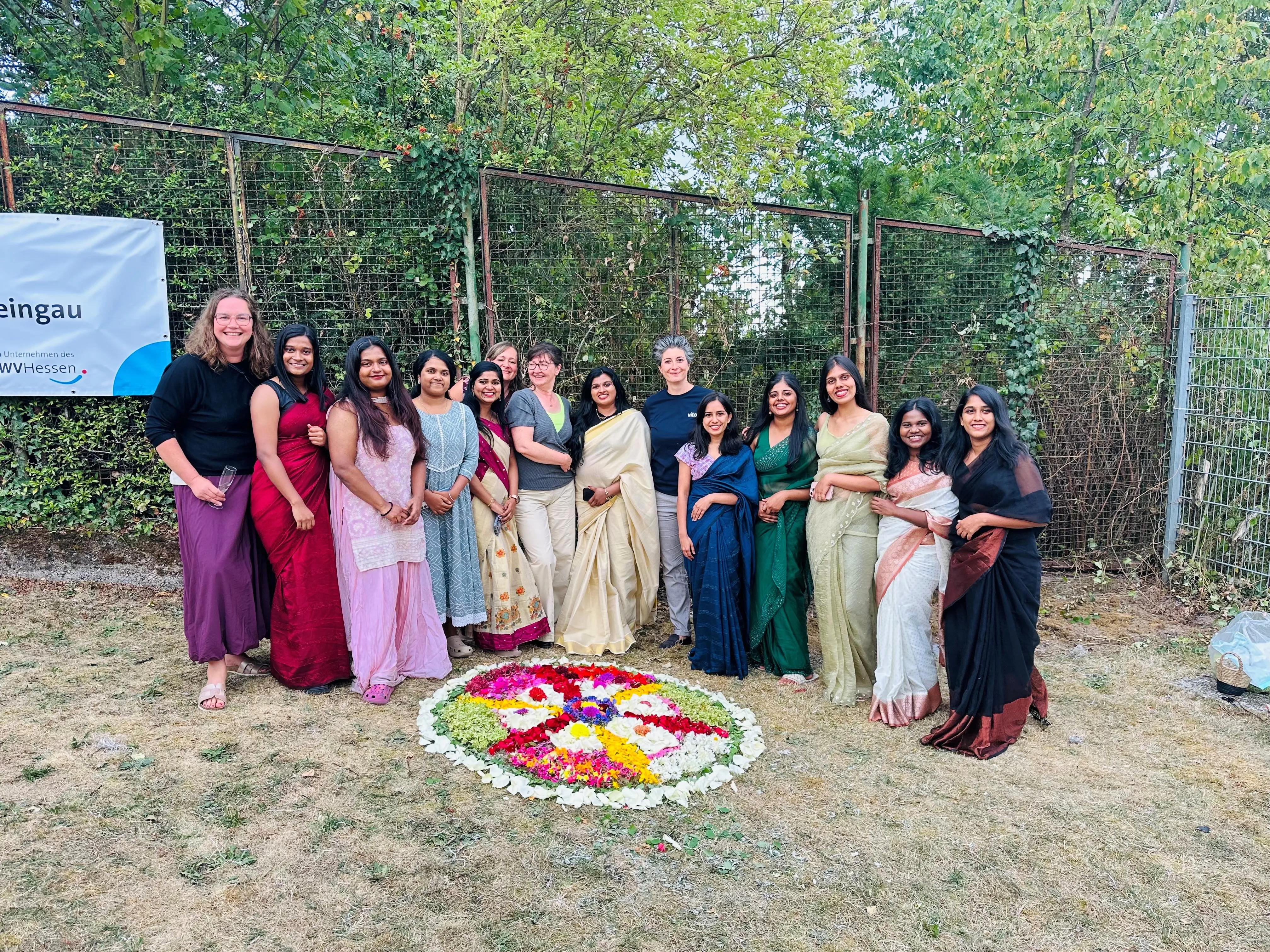 Das indische Blütenfest Onam wurde gemeinsam bei Vitos Rheingau gefeiert