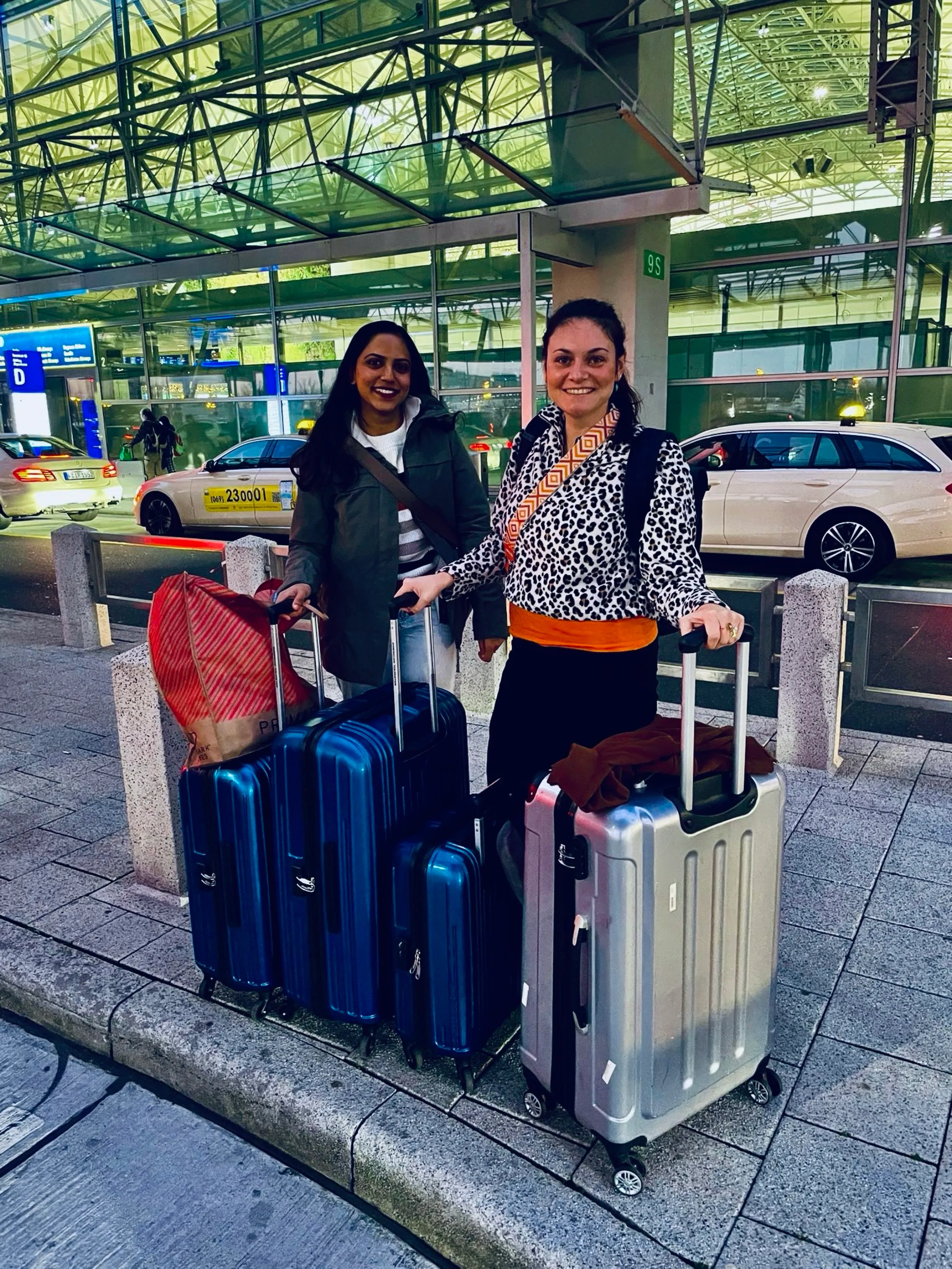 Praxisanleiterin Lorena auf dem Weg nach Indien